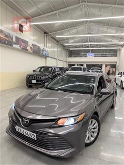 تۆیۆتا کامری